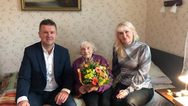 100-aastane Aleksandra Lillemets jagas oma elu tarkusi